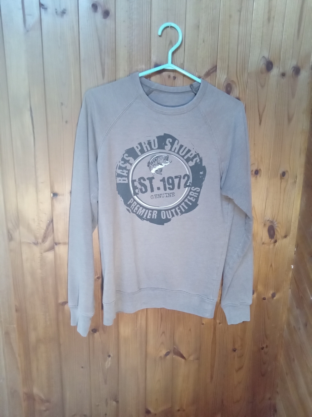Bass Pro Shops Brown Crewneck with EST.1972 Graphic